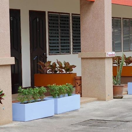 Sangthong Building Ξενοδοχείο Mae Chaem Εξωτερικό φωτογραφία